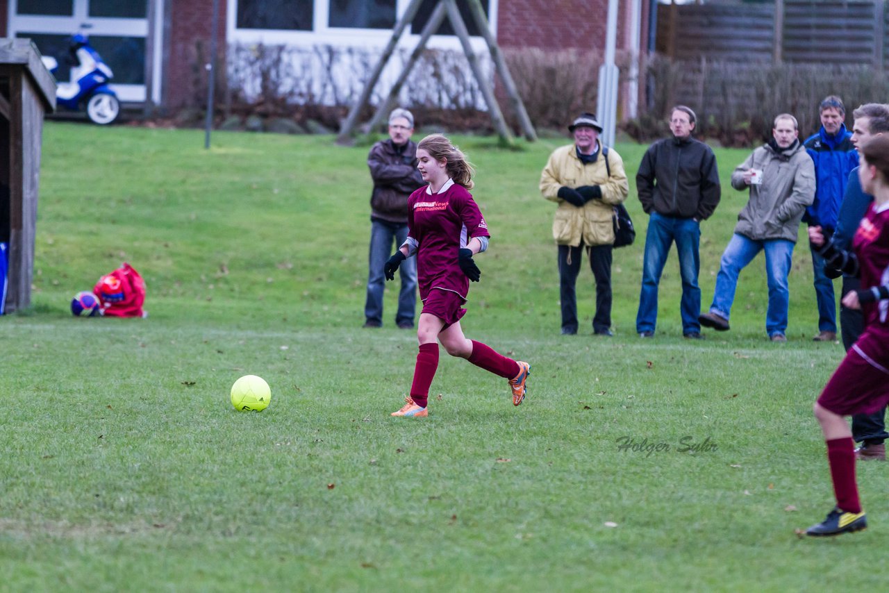 Bild 230 - B-Juniorinnen TSV Gnutz o.W. - SV Henstedt Ulzburg II : Ergebnis: ca. 5:0